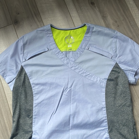 Health Pro Stretch Scrub Top - Picture 11 of 12